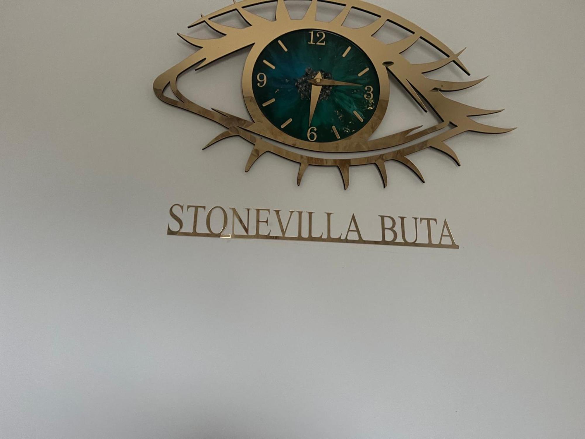 Stonevilla Buta Himare Exterior photo