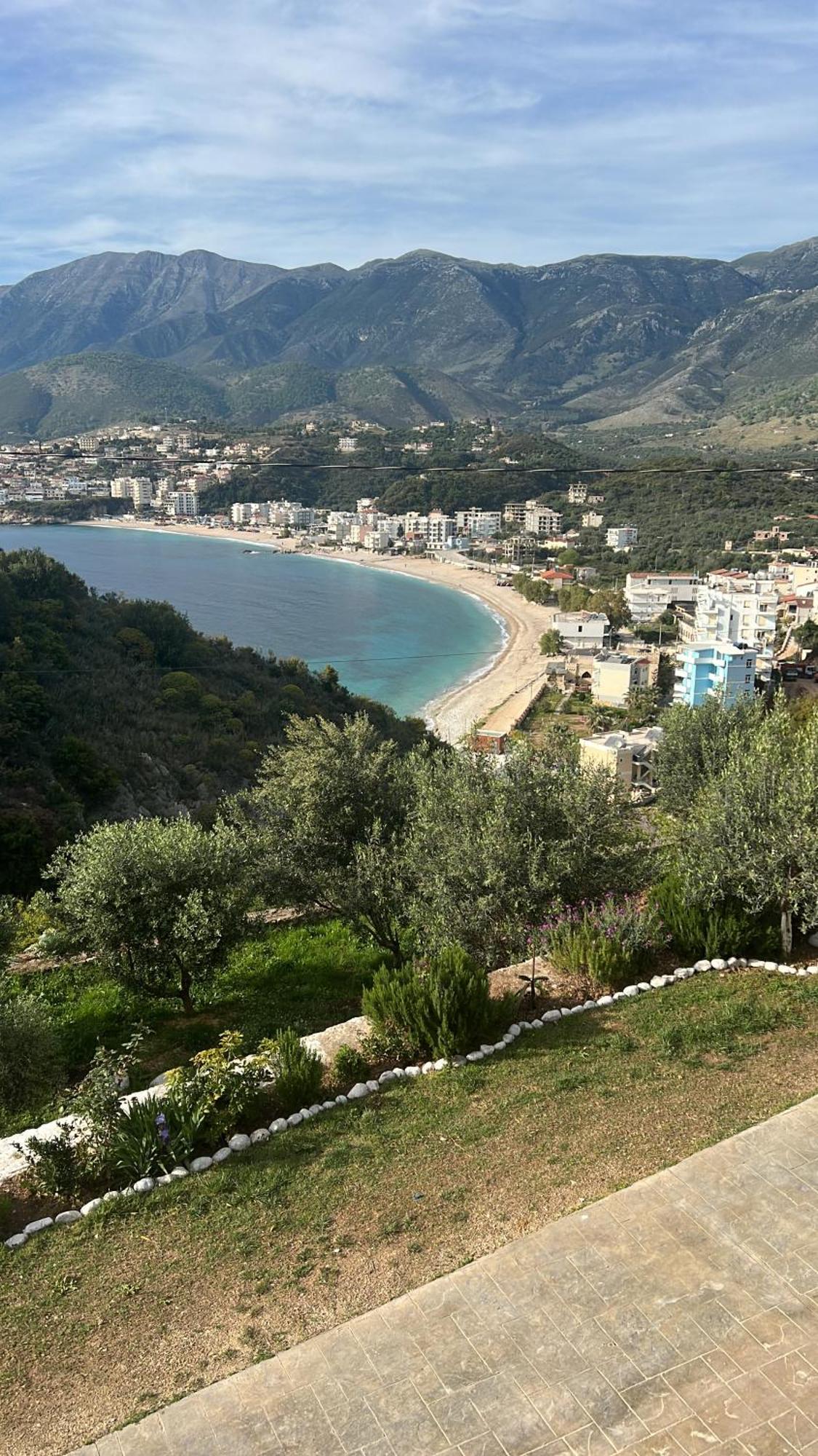 Stonevilla Buta Himare Exterior photo