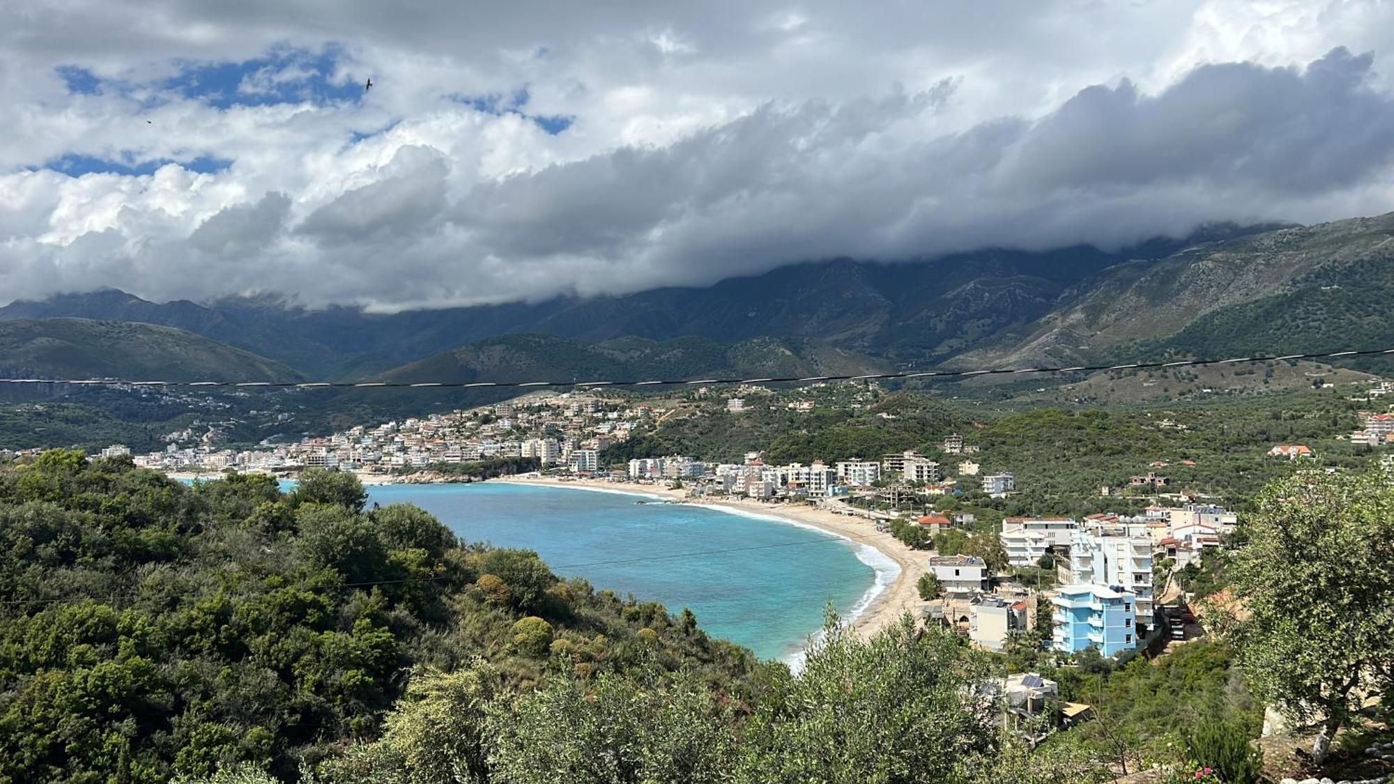 Stonevilla Buta Himare Exterior photo