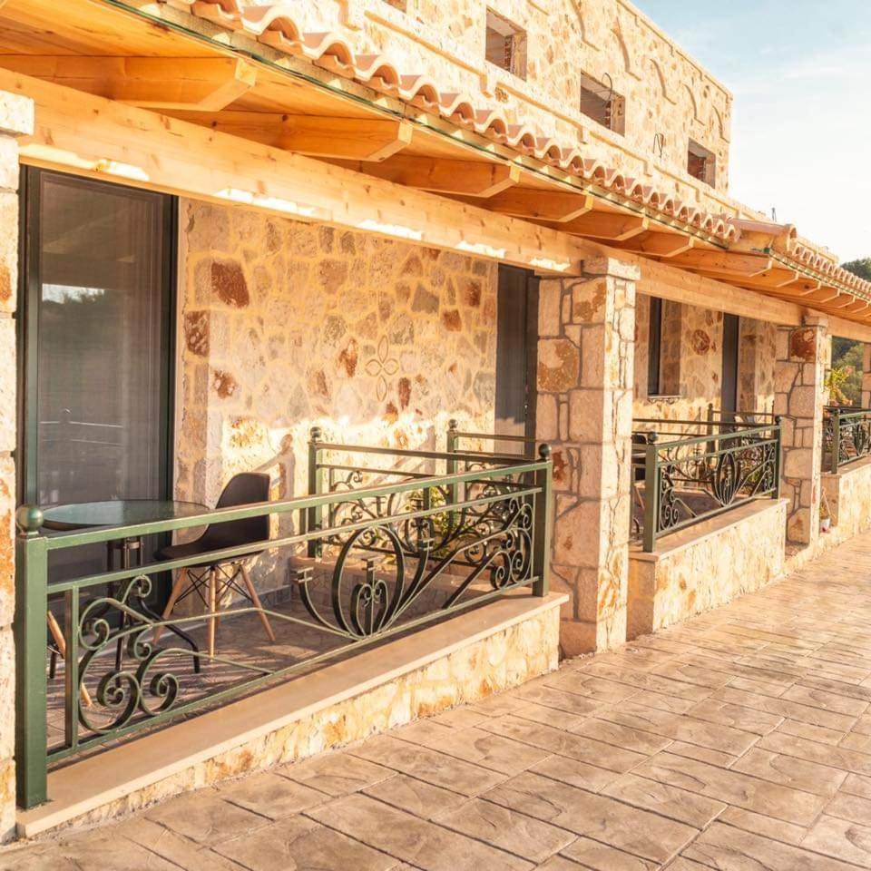 Stonevilla Buta Himare Room photo