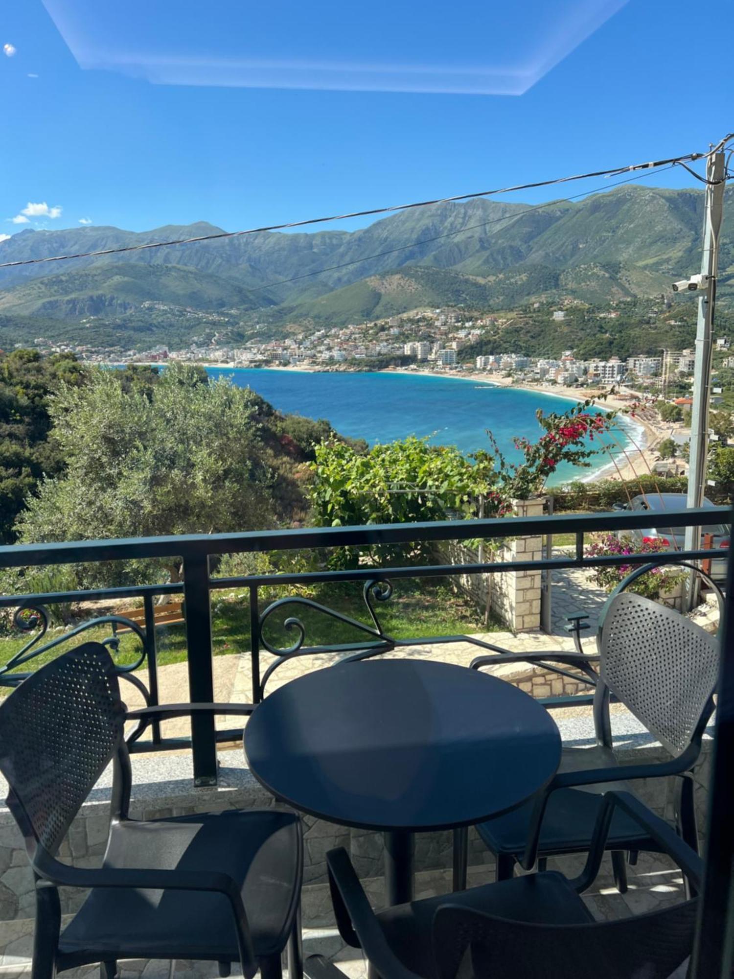 Stonevilla Buta Himare Exterior photo