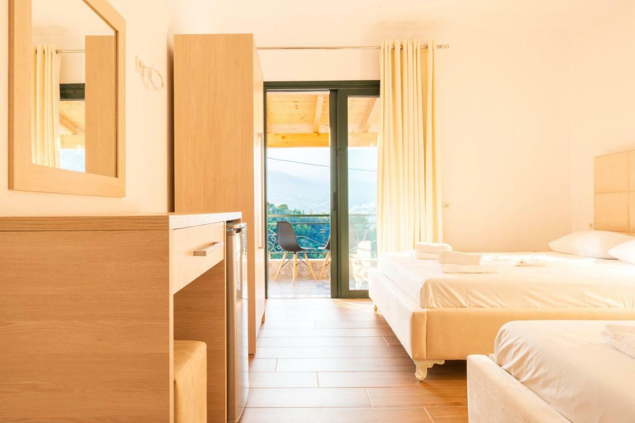 Stonevilla Buta Himare Exterior photo