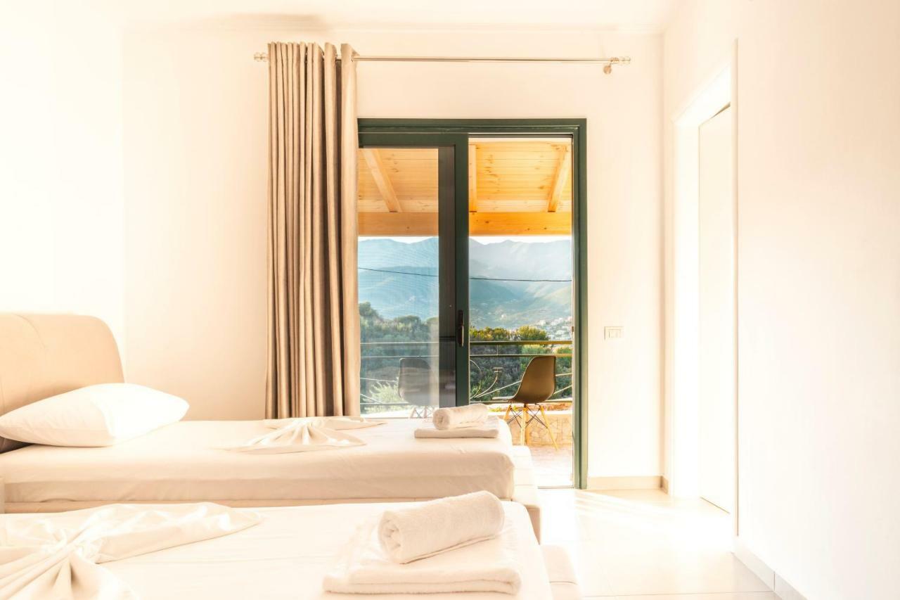 Stonevilla Buta Himare Exterior photo